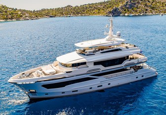 Lady Caroline Yacht Charter in Santorini