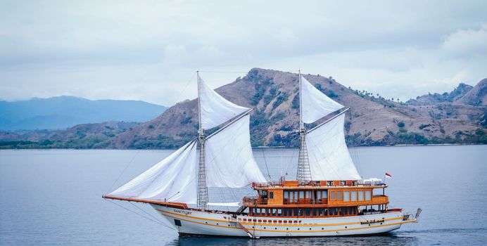 Sanctuary Yacht Charter in Komodo